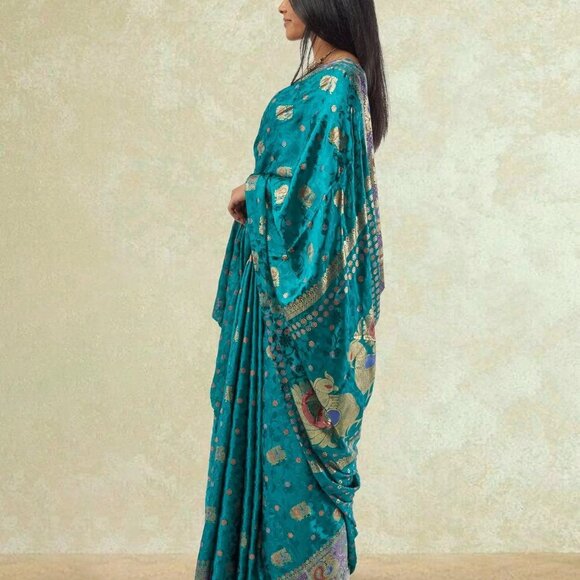 Buy Green Paithani Print Crepe Saree | Muvvas Boutique - Picture 4 of 5